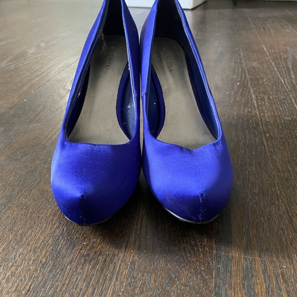 Blue pumps - Picture 3 of 3